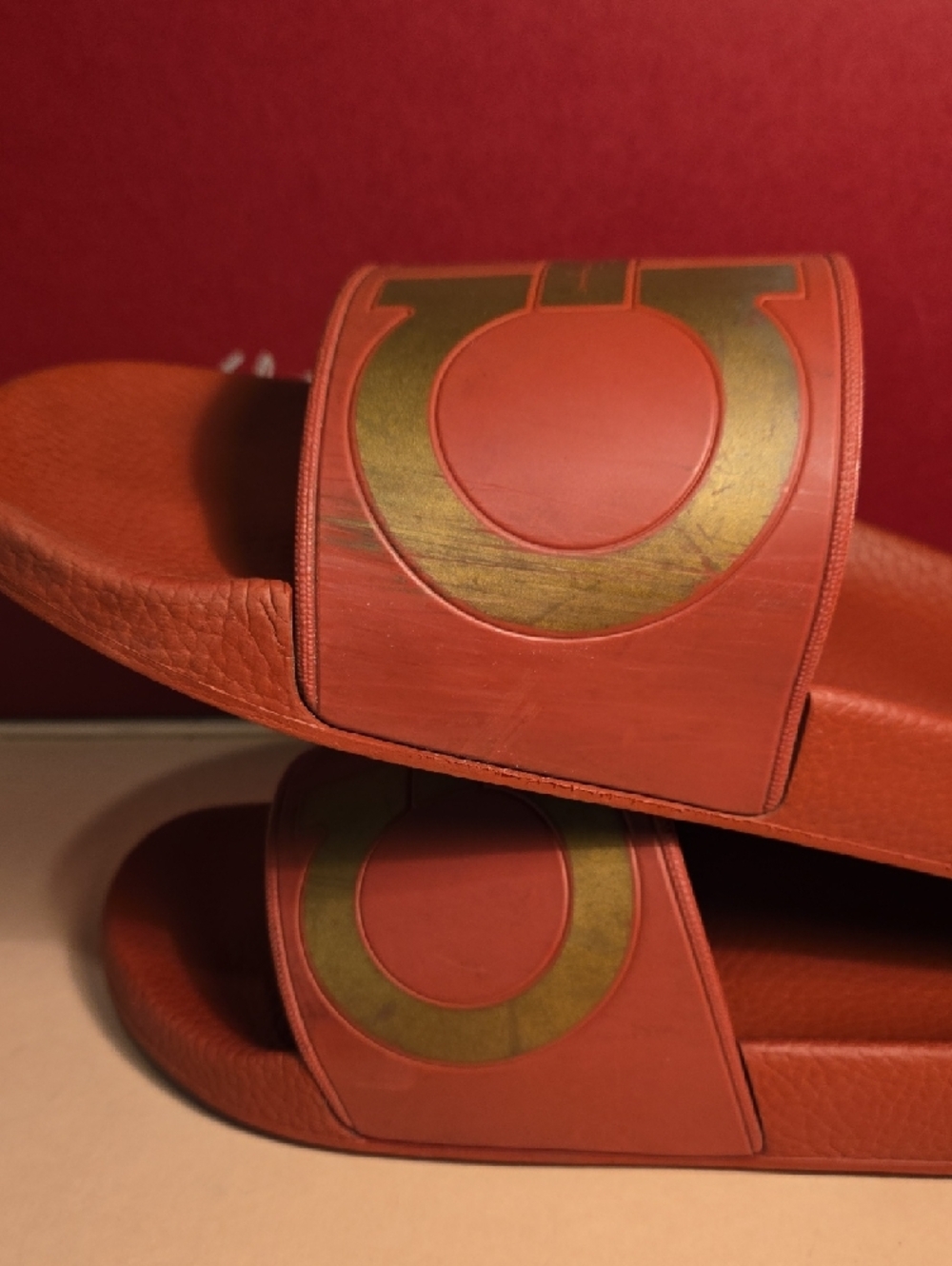 SALVATORE FERRAGAMO Men's 11M Red & Gold GROOVE Slides FLIP-FLOPS #423 - Picture 15 of 16